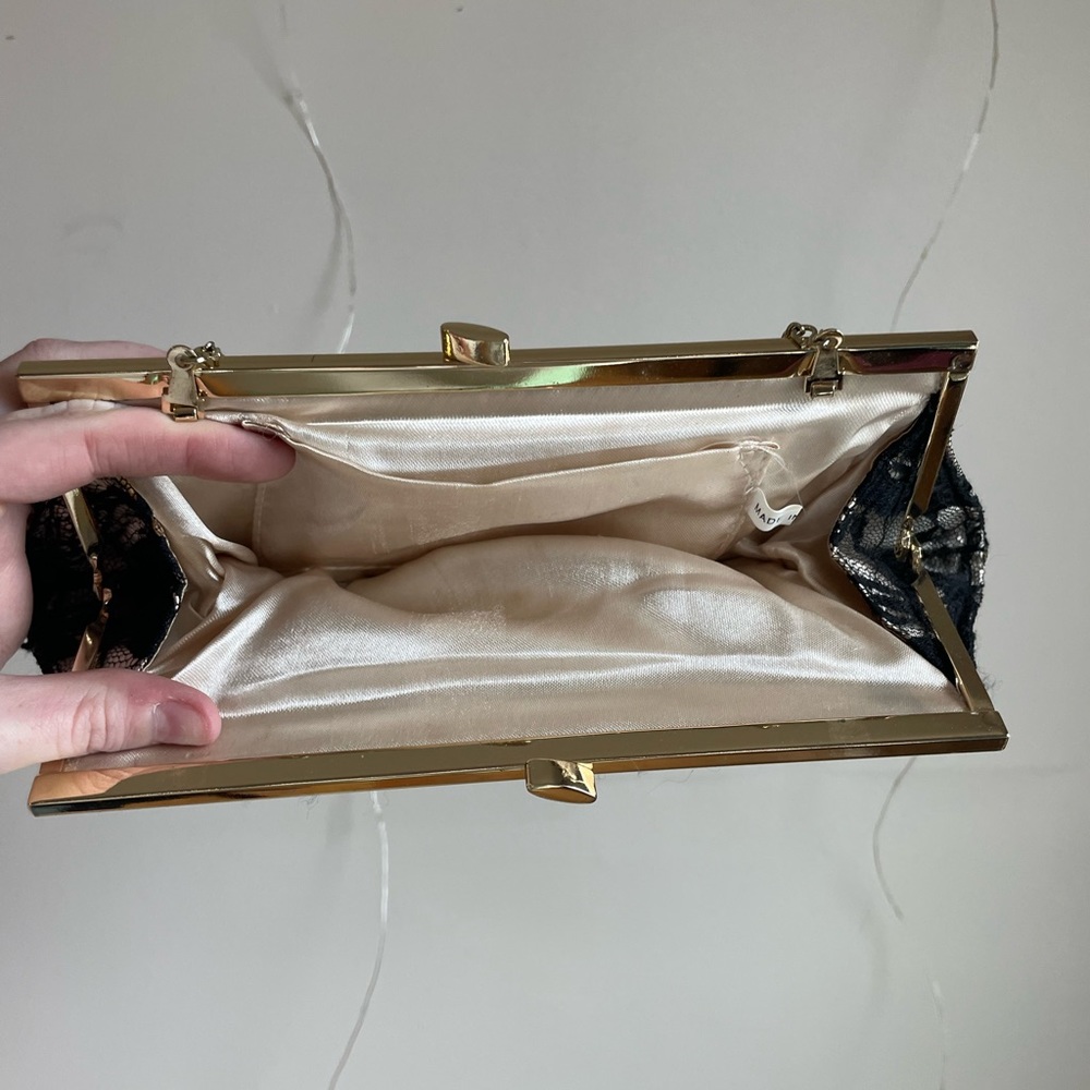 Lace Purse - Picture 4 of 4